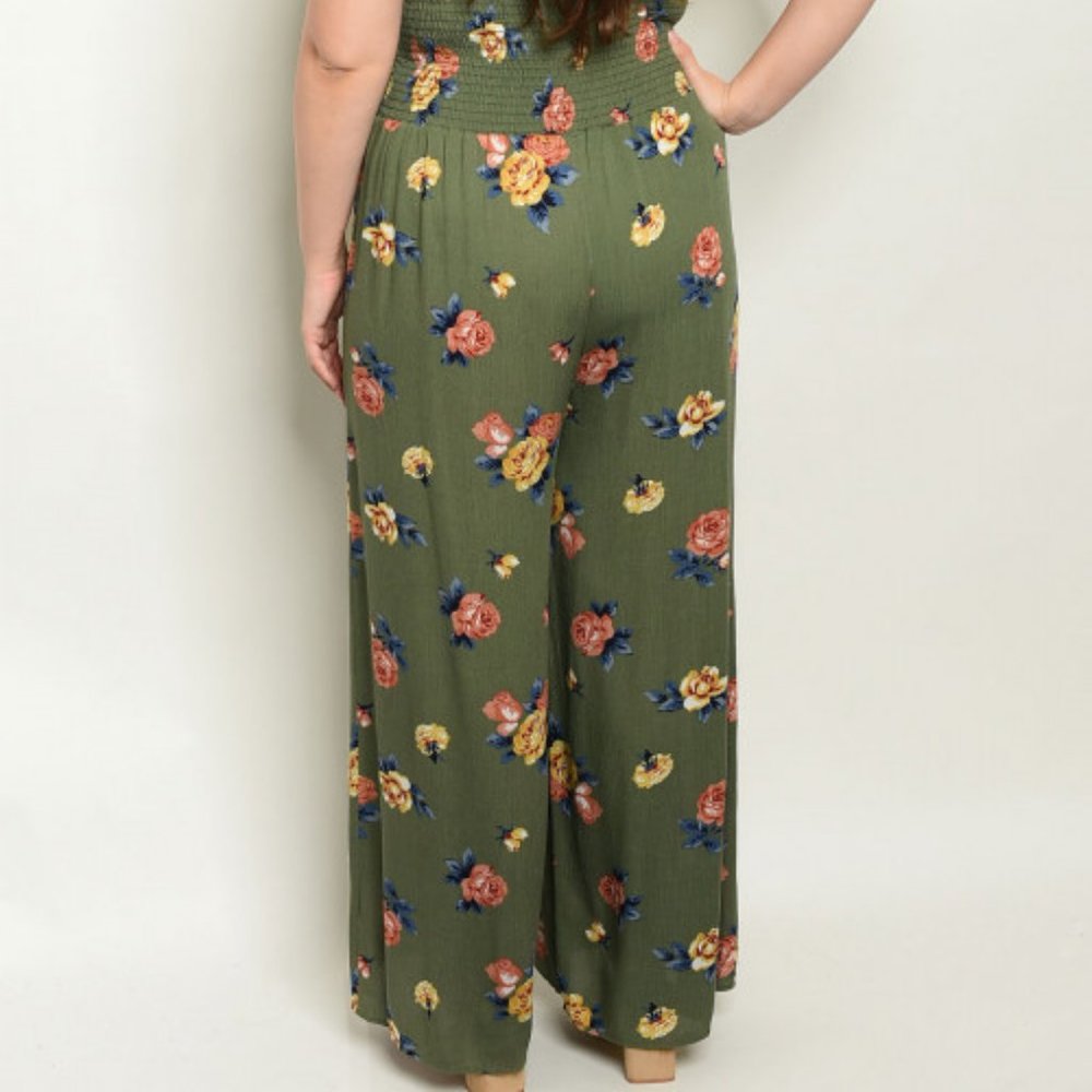 Beautiful Green jumpsuit - Picture 4 of 4